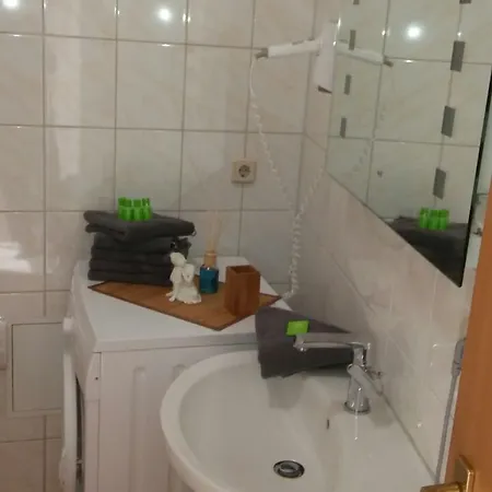Am Brunnen Apartament *