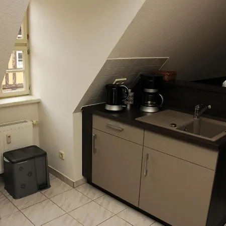 Am Brunnen Apartment *